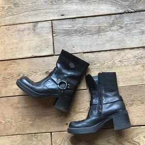 Women’s black Harley Davidson boots